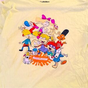 Used old school Nickelodeon T-shirt. Size XL.